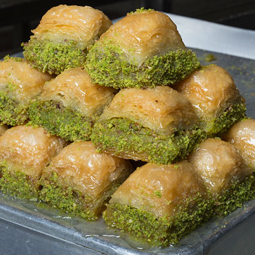 Camuzoğlu Baklava  - Cenani Camuzoğlu